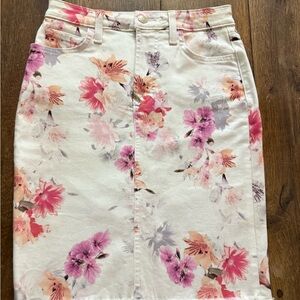 7 For All Mankind Floral Knee-Length Pencil Skirt
